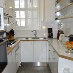 Prestigious 2 Bedroom Near Champs Elysees Διαμέρισμα Παρίσι