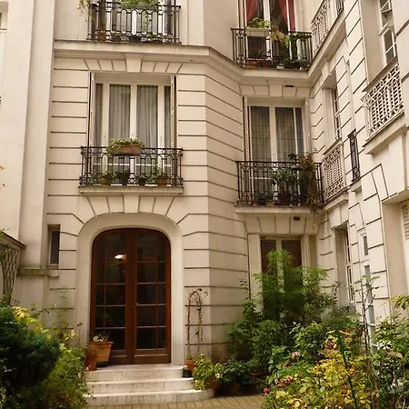 Apartment Prestigious 2 Bedroom Near Champs Elysees
